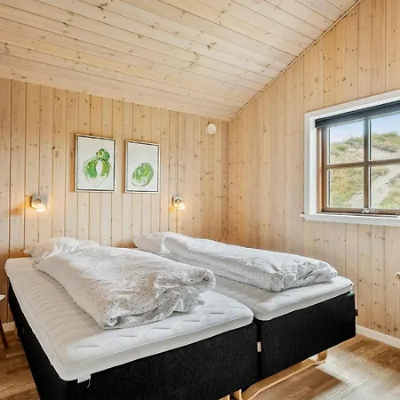 Front In Henne With Sauna Henne Strand
