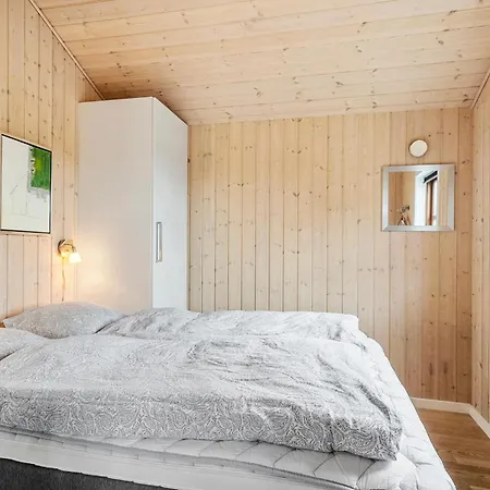 Tatil Evi Front In Henne With Sauna *