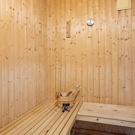 Front In Henne With Sauna Tatil Evi Henne Strand